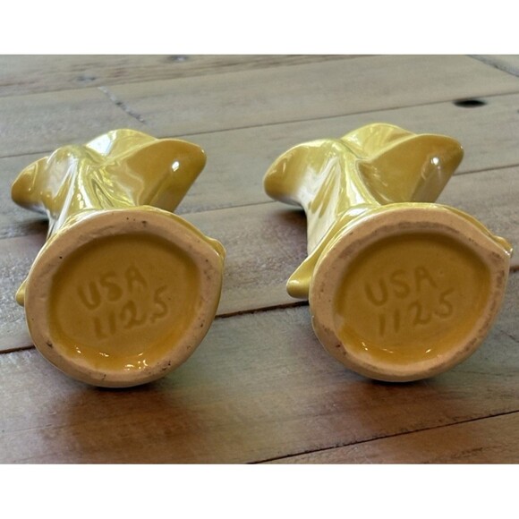 Two Vintage Shawnee USA 1125 Yellow Bud Vases 5 Inches - Picture 6 of 10